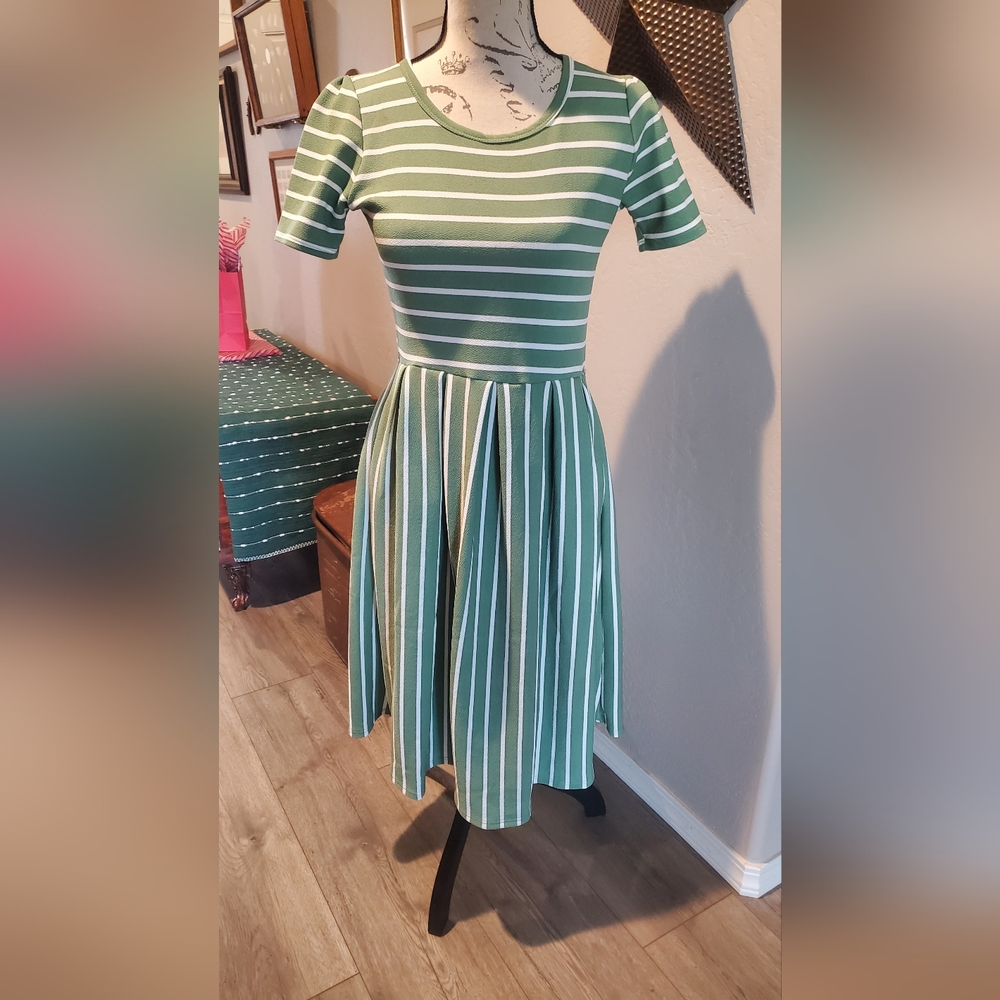 Lula Roe Green and White Zipper Back stripe dress S #251